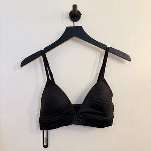 NWT Nike SKIMS Black Sports Bra XS